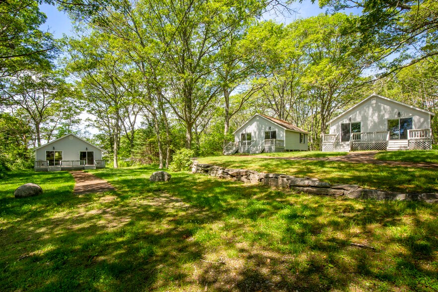 More Photos Of 146 State Route 32, New Harbor Hotel For Sale