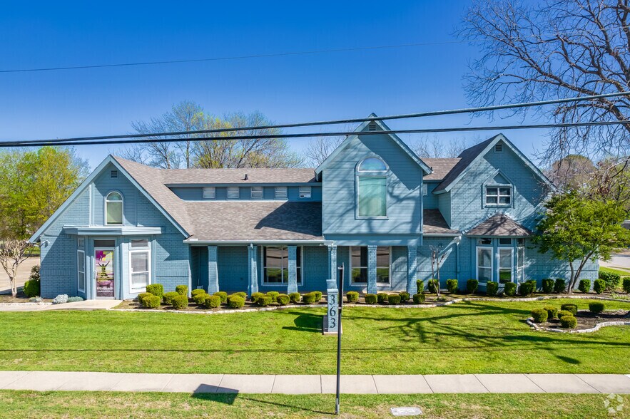 More Photos Of 363 W Main St, Lewisville Medical For Lease