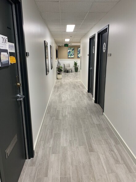 More Photos Of 75-5591 Palani Rd, Kailua Kona Office For Lease