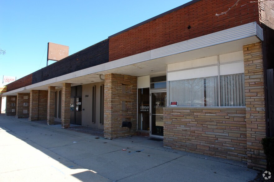 More Photos Of 19900 Harper Ave, Harper Woods Unknown For Lease