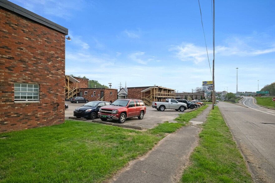 More Photos Of 1607 Bigley Ave, Charleston Apartments For Sale