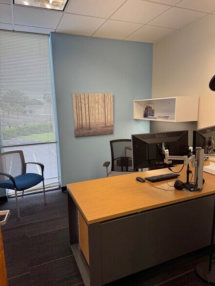More Photos Of 1080 Woodcock Rd, Orlando Office For Lease