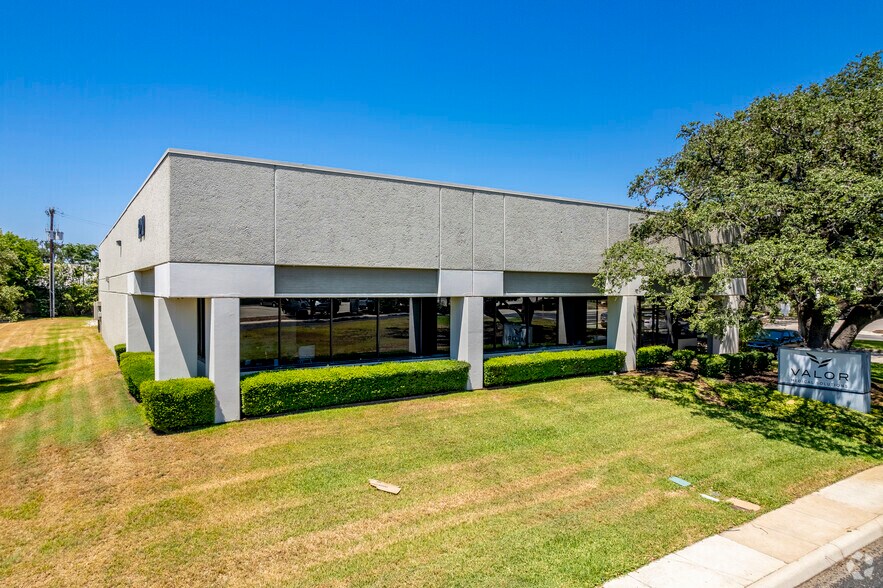 More Photos Of 1223 Arion Pky, San Antonio Unknown For Lease