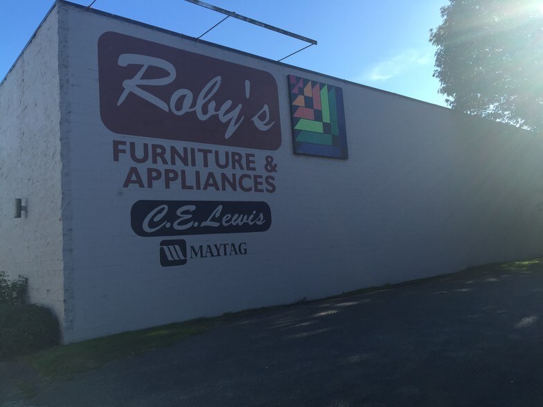 More Photos Of 1126-1150 Main Ave, Tillamook Storefront For Lease