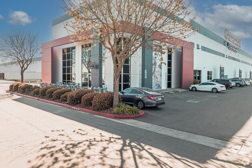 More Photos Of 11980 S Harlan Rd, Lathrop Distribution For Lease