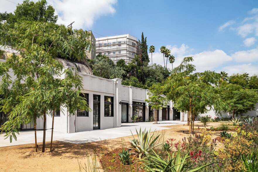 More Photos Of 3300 W Sunset Blvd, Los Angeles Unknown For Lease