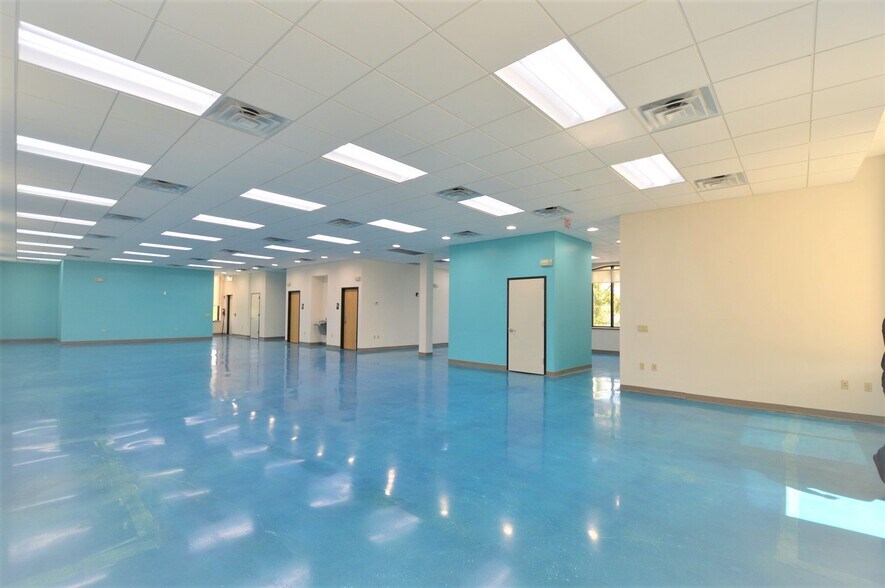 More Photos Of 33004 S Dixie Hwy, Florida City Office For Lease