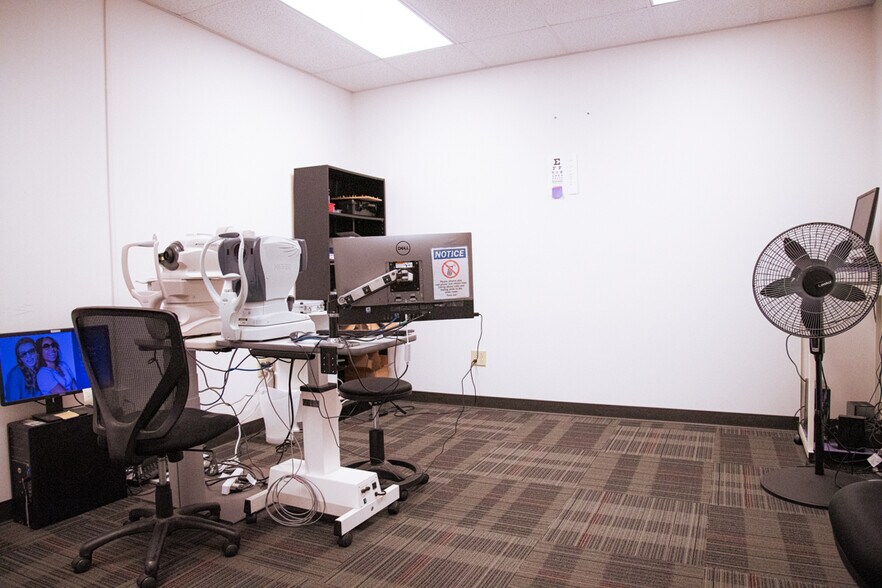 More Photos Of 2014 Dudley Ave, Parkersburg Medical For Sale