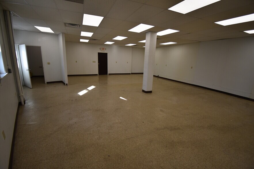 More Photos Of 1710-1728 Butler St, Easton Unknown For Lease