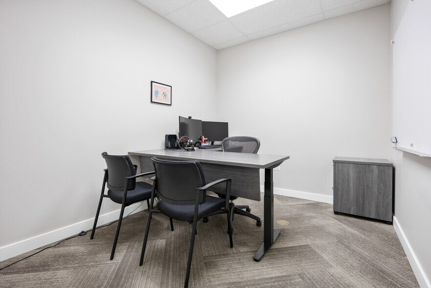 More Photos Of 1256 Waterford Dr, Aurora Medical For Sale