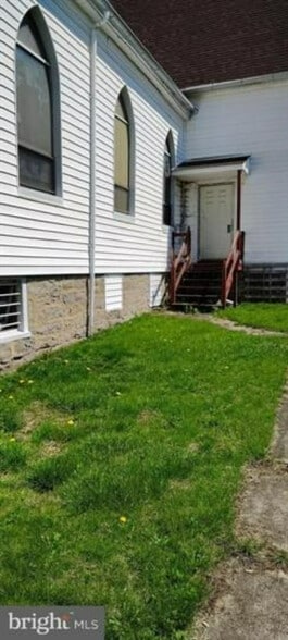 More Photos Of 120 W 4th St, Mount Carmel Religious Facility For Sale