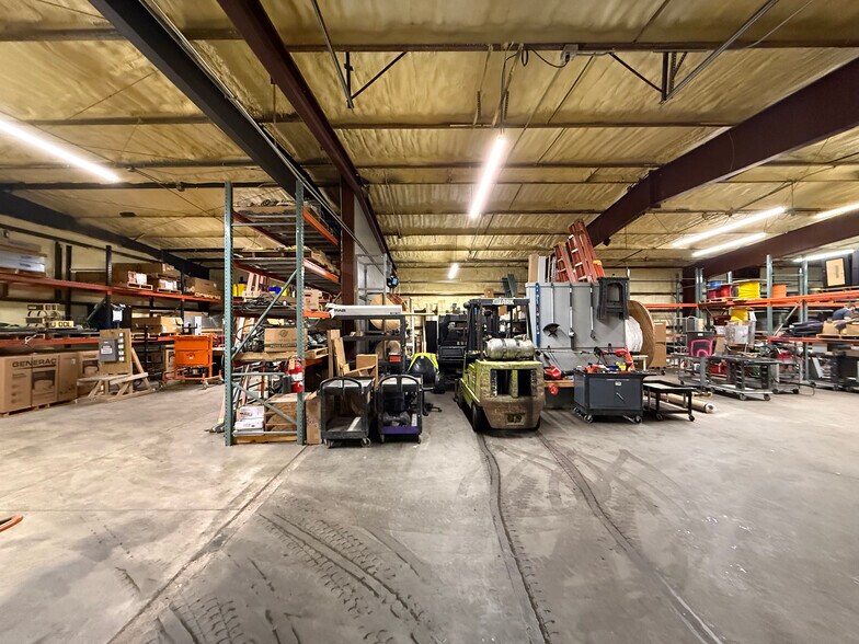 More Photos Of 862 Lenox Ave, Portage Manufacturing For Lease