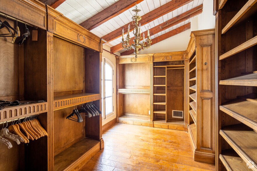 More Photos Of 1832 S Sepulveda Blvd, Los Angeles Storefront Retail Residential For Sale