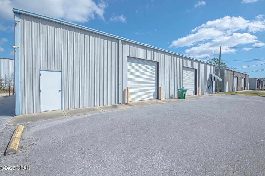 More Photos Of 7622 McElvey Rd, Panama City Beach Industrial For Sale