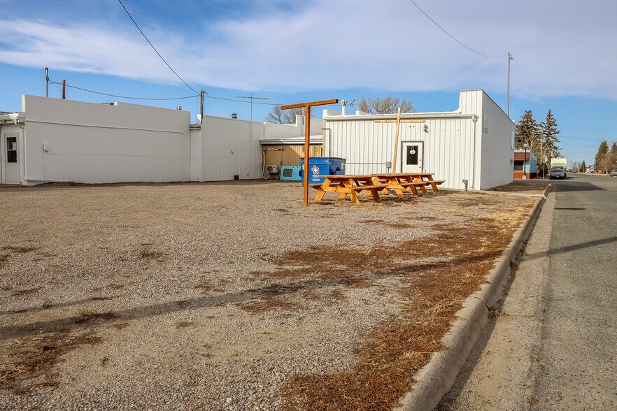 More Photos Of 426 Central Ave, Fairfield Storefront For Sale