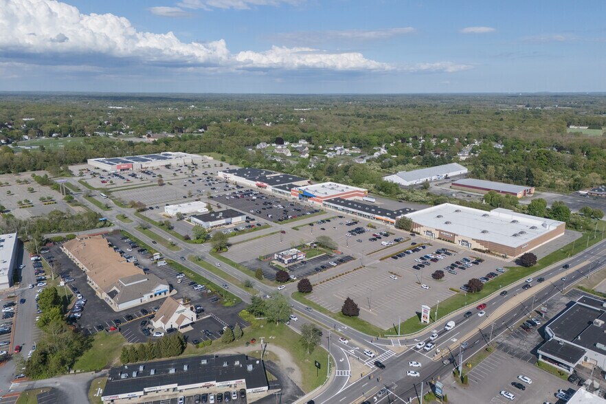 More Photos Of 1-101 Commerce Way, Seekonk Unknown For Lease