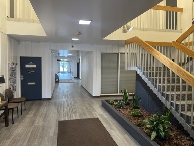 More Photos Of 303 S Main St, Mishawaka Medical For Lease