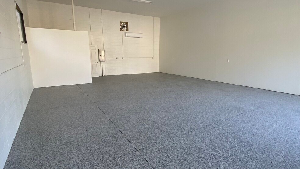 More Photos Of 1101 Reed Canal Rd, Port Orange Warehouse For Sale