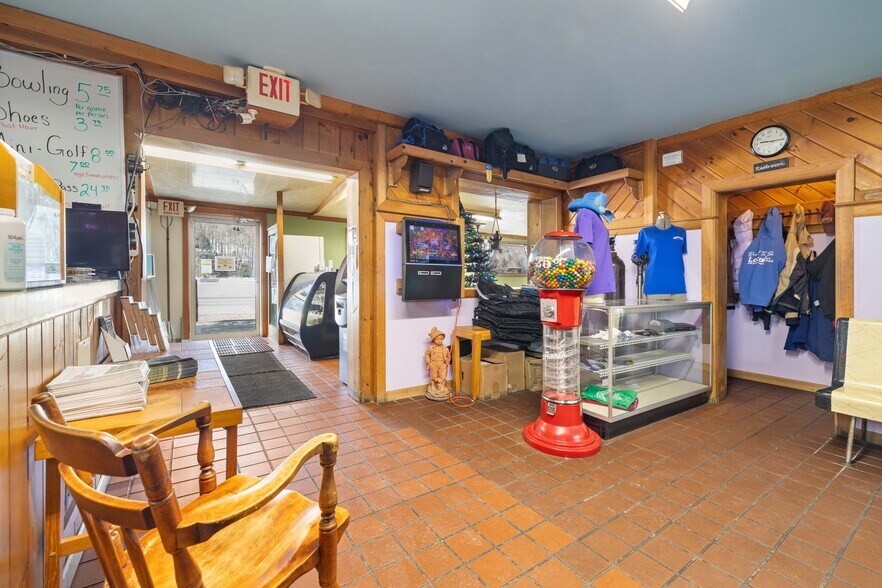 More Photos Of 179 Vermont Route 100 N, Wilmington Specialty For Sale