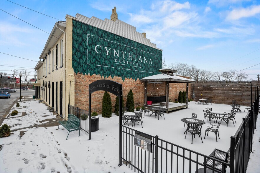 More Photos Of 217-221 S Main St, Cynthiana Apartments For Sale