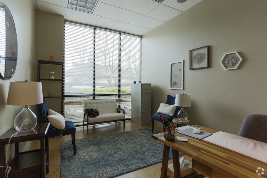 More Photos Of 1975 NW 167th Pl, Beaverton Office For Lease