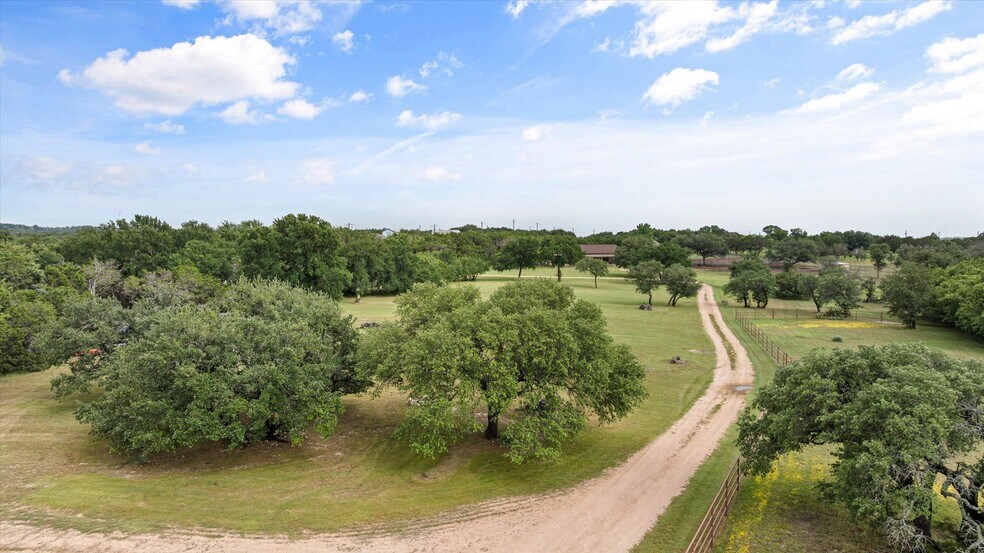More Photos Of 1904 Floyd Rd, Weatherford Specialty For Sale