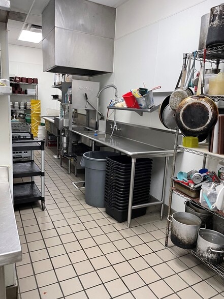 More Photos Of 1924-1926 Pacific Ave, Stockton Restaurant For Sale