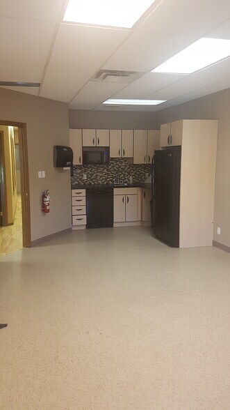 More Photos Of 8024 Edgar Industrial Cres, Red Deer Industrial For Lease