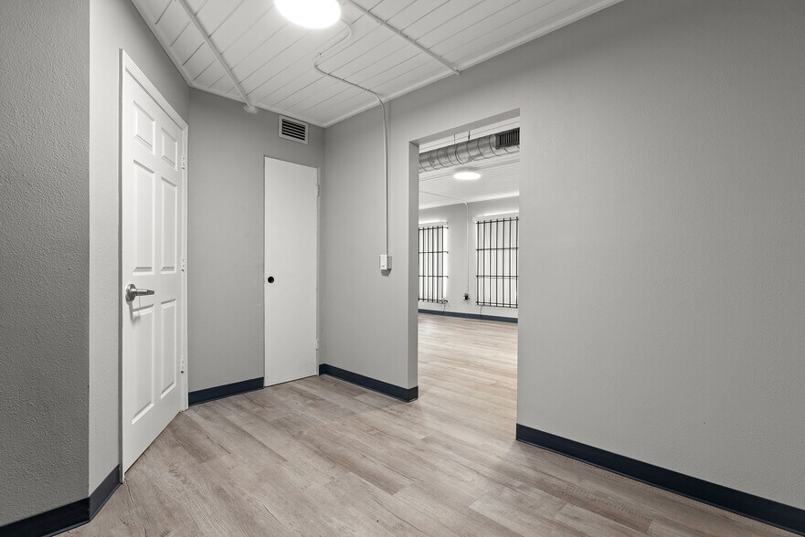 More Photos Of 10589 Seminole Blvd, Largo Apartments For Sale