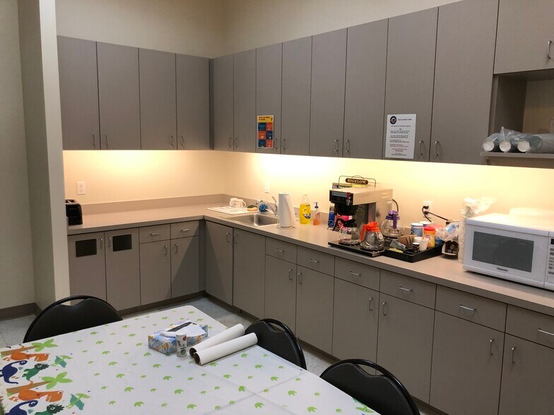 More Photos Of 150 E Colorado Blvd, Pasadena Office For Lease