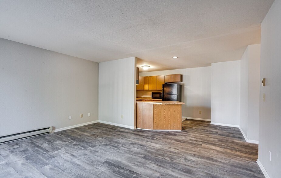 More Photos Of 825-835 Wisconsin St, Oshkosh Apartments For Sale