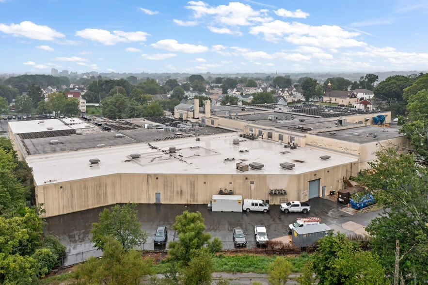 More Photos Of 380 Horace St, Bridgeport Manufacturing For Lease