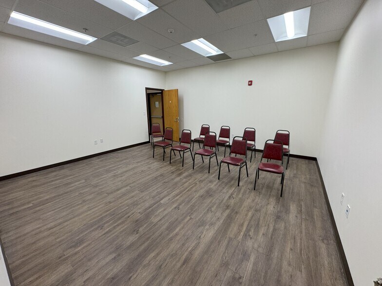 More Photos Of 4446-4450 Park Heights Ave, Baltimore Storefront For Lease