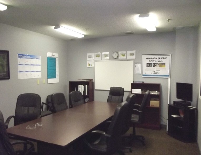 More Photos Of 20004 O'Brien Rd, Groveland Warehouse For Sale