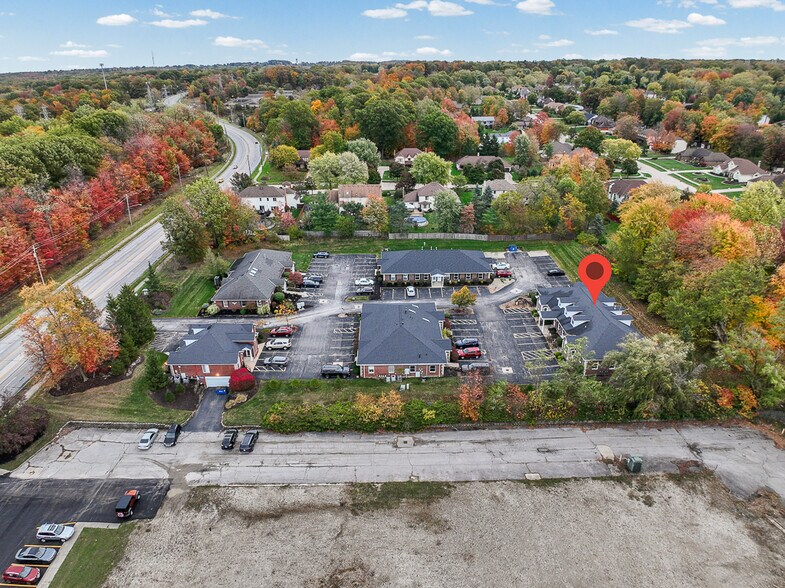 More Photos Of 8050 Corporate Cir, North Royalton Office For Lease