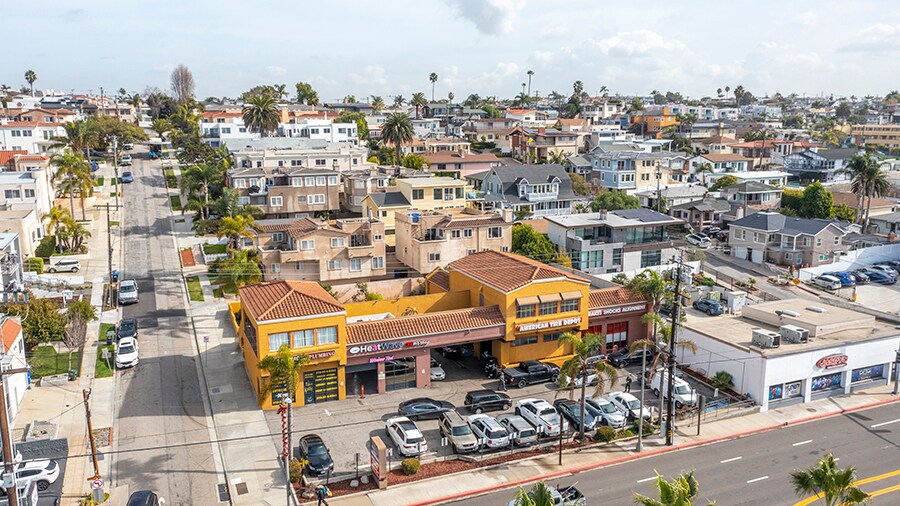 More Photos Of 1414 Pacific Coast Hwy, Hermosa Beach Auto Repair For Sale