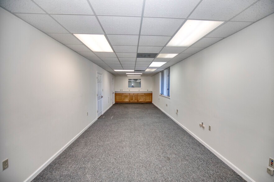 More Photos Of 7151 Richmond Rd, Williamsburg Medical For Lease