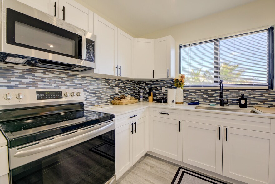 More Photos Of 742 NW 70th St, Miami Apartments For Sale