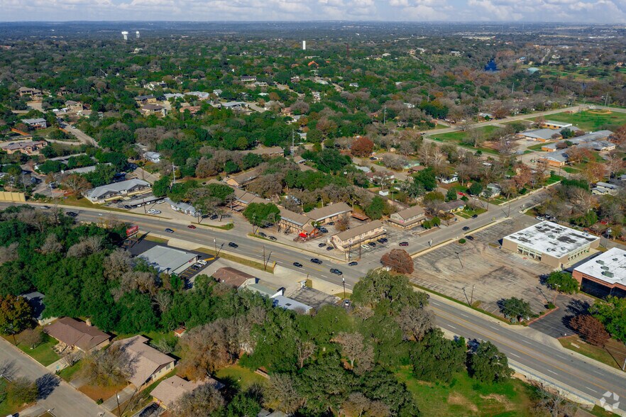 More Photos Of 730 Howard St, New Braunfels Apartments For Sale