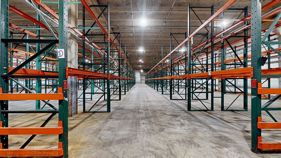 Primary Photo Of 1100 E Parkway S, Memphis Refrigeration Cold Storage For Lease