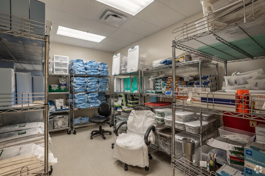 More Photos Of 7272 N Shepherd Dr, Houston Medical For Lease