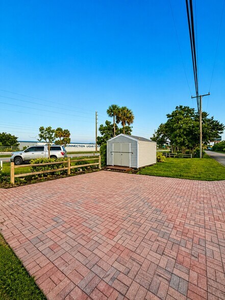 More Photos Of 2997 N Us Highway 1, Fort Pierce Light Manufacturing For Lease