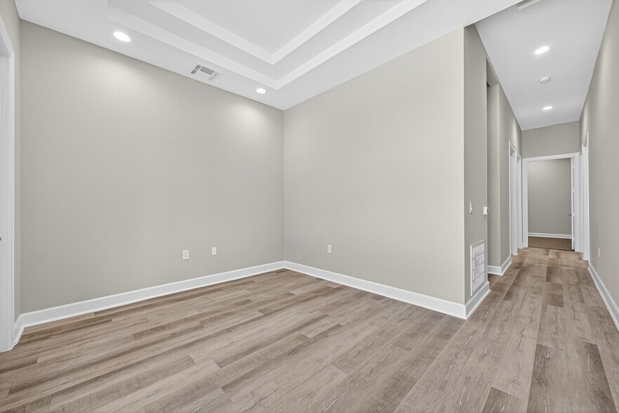 More Photos Of 13803 Madera Run, Humble Office For Sale