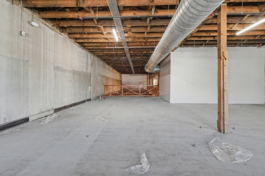 More Photos Of 123-125 Hay St, Fayetteville Storefront For Sale