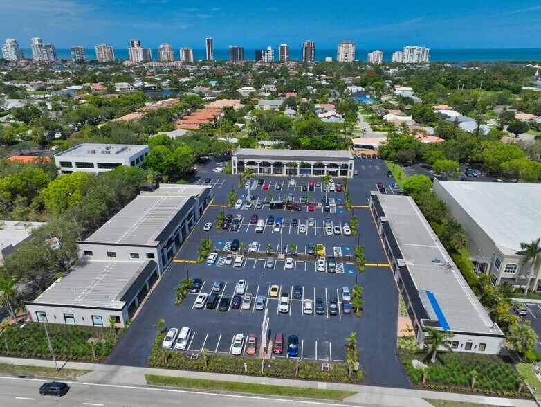 More Photos Of 4949 Tamiami Trl, Naples Unknown For Lease