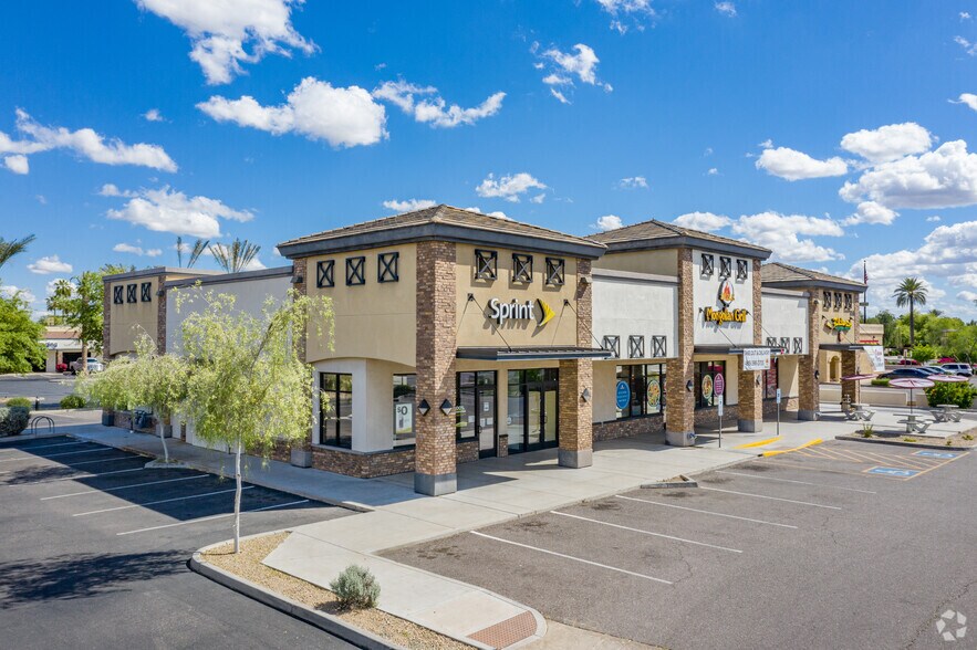 More Photos Of 1050 W Chandler Blvd, Chandler Storefront For Lease