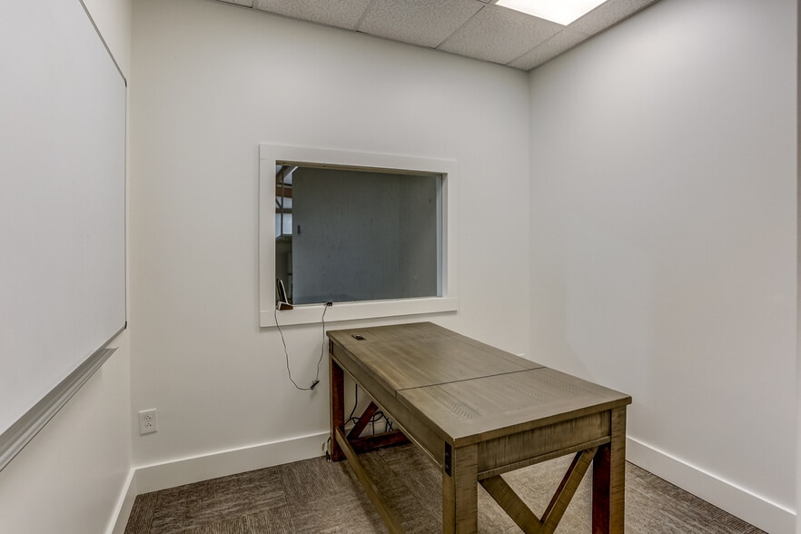 More Photos Of 222 Quality Dr, Byhalia Warehouse For Lease