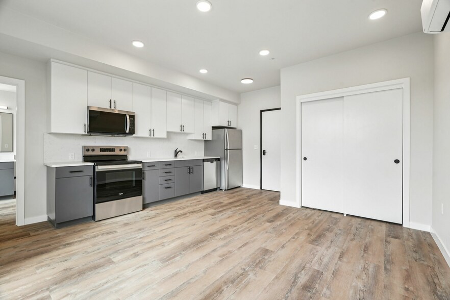 More Photos Of 120 Bush St S, Salem Apartments For Lease