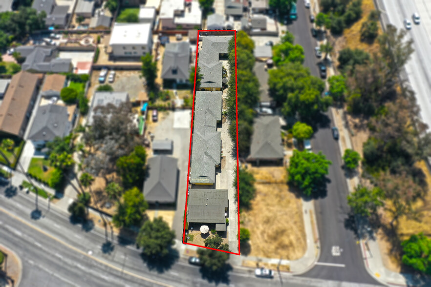 Primary Photo Of 300 W Washington Blvd, Pasadena Apartments For Sale