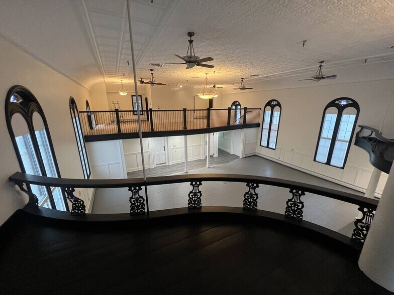 More Photos Of 45 Pearl St, Portsmouth Office For Lease